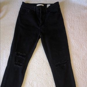 BLACK JEANS